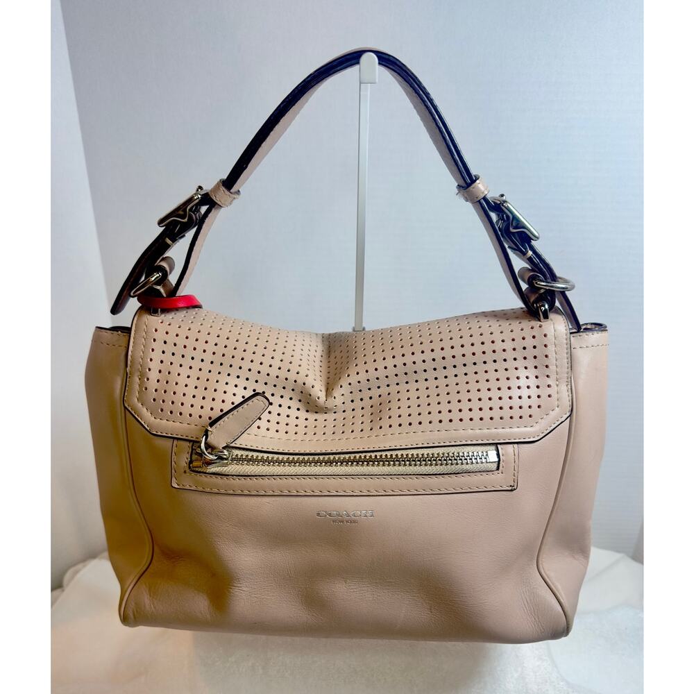 Coach Beige Perforated Leather Shoulder Bag Red Tassel Turnlock - Picture 2 of 16